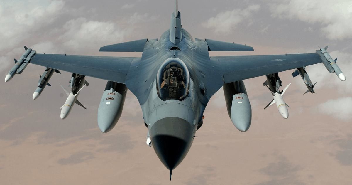          F-16 - Politico