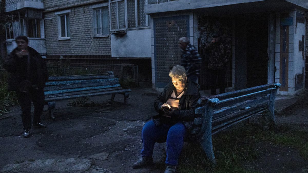​Способы поддержания связи во время отсутствия электроснабжения в Украине: рекомендации Минреинтеграции