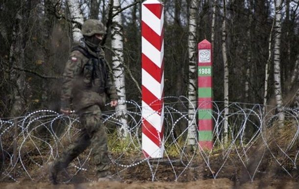 Новое обострение на границе с Беларусью: нелегалы ударили палкой по голове польского пограничника