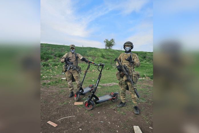 ​"Выиграют все", - в Госдуме предложили пересадить гранатометчиков ВС РФ на электросамокаты