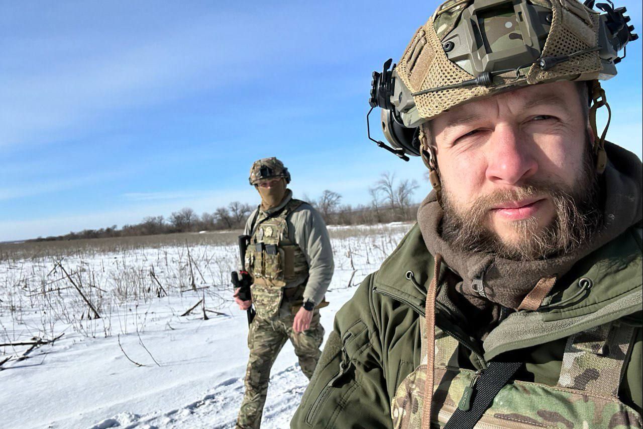 ​"За хакерскими атаками пошло нагнетание по всем фронтам", - экс-командир "Азова" бьет тревогу