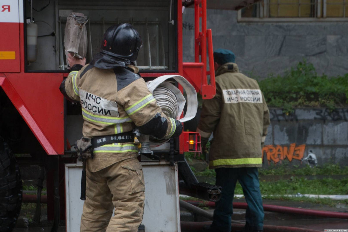 В Москве взрыв и пожар на заводе, где производят и чинят технику для армии  РФ - | Диалог.UA