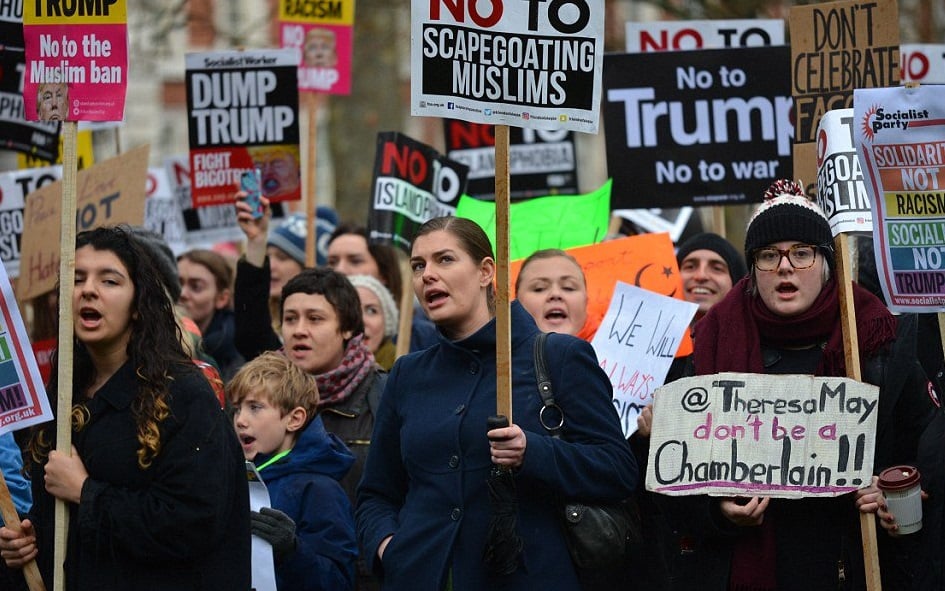 Десятки тысяч против Трампа: в Лондоне прошел масштабный митинг против летнего визита президента США 