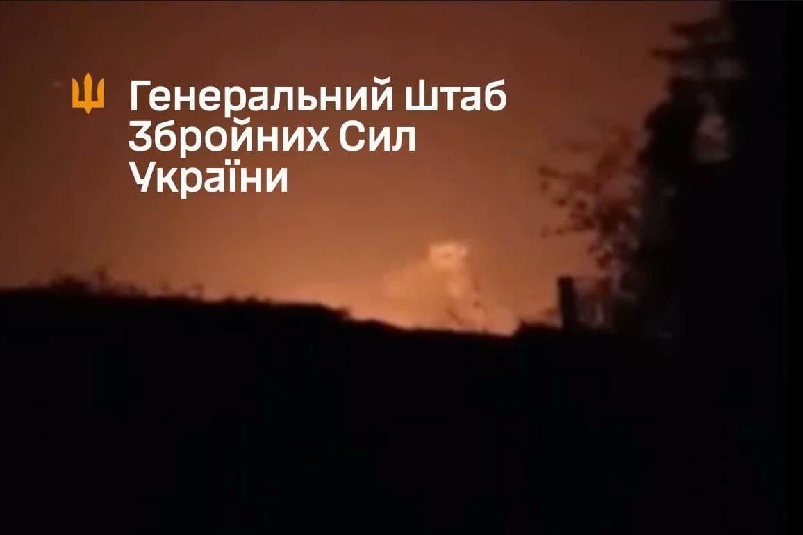 ​Пожар на нефтебазе в Ровеньках: в Генштабе подтвердили удар по логистике войск РФ