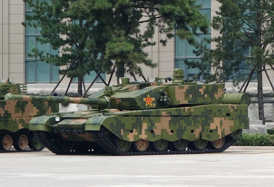 ​В Китае заметили прототипы двух секретных танков: в Сеть "слили" первые фото