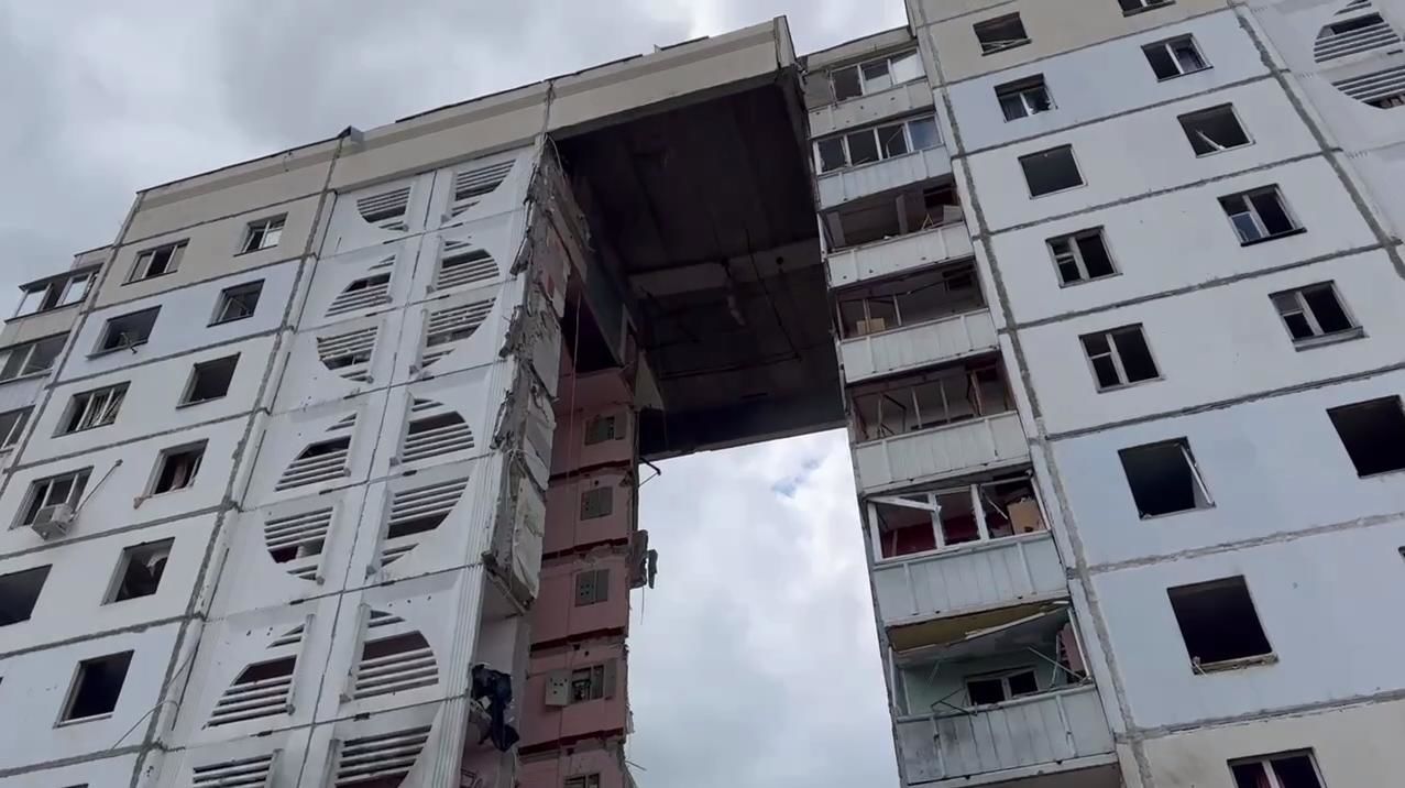 ​В Белгороде закончились спасательные работы: озвучено количество жертв и версии, кто стоит за взрывом дома