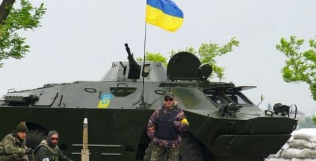 Потери в рядах ВСУ: во время обстрелов на Донбассе погиб один украинский воин, четверо - получили ранения