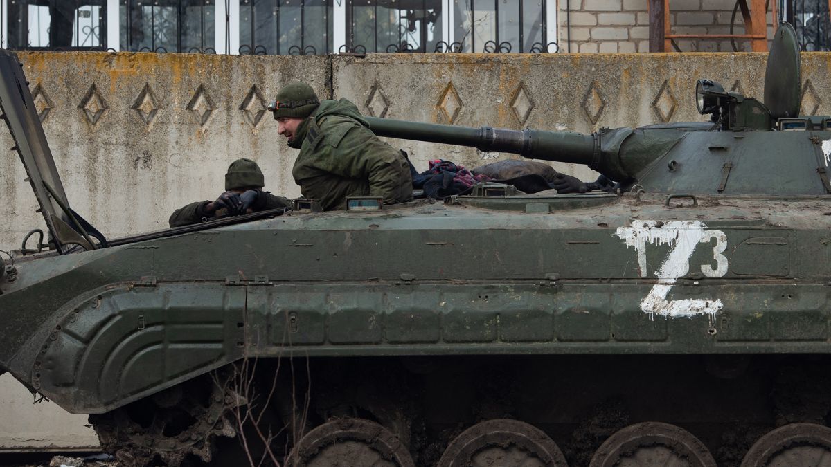 Російські окупанти намагаються знайти нові шляхи наступу на промзону: в ISW розповіли про бої за Авдіївку