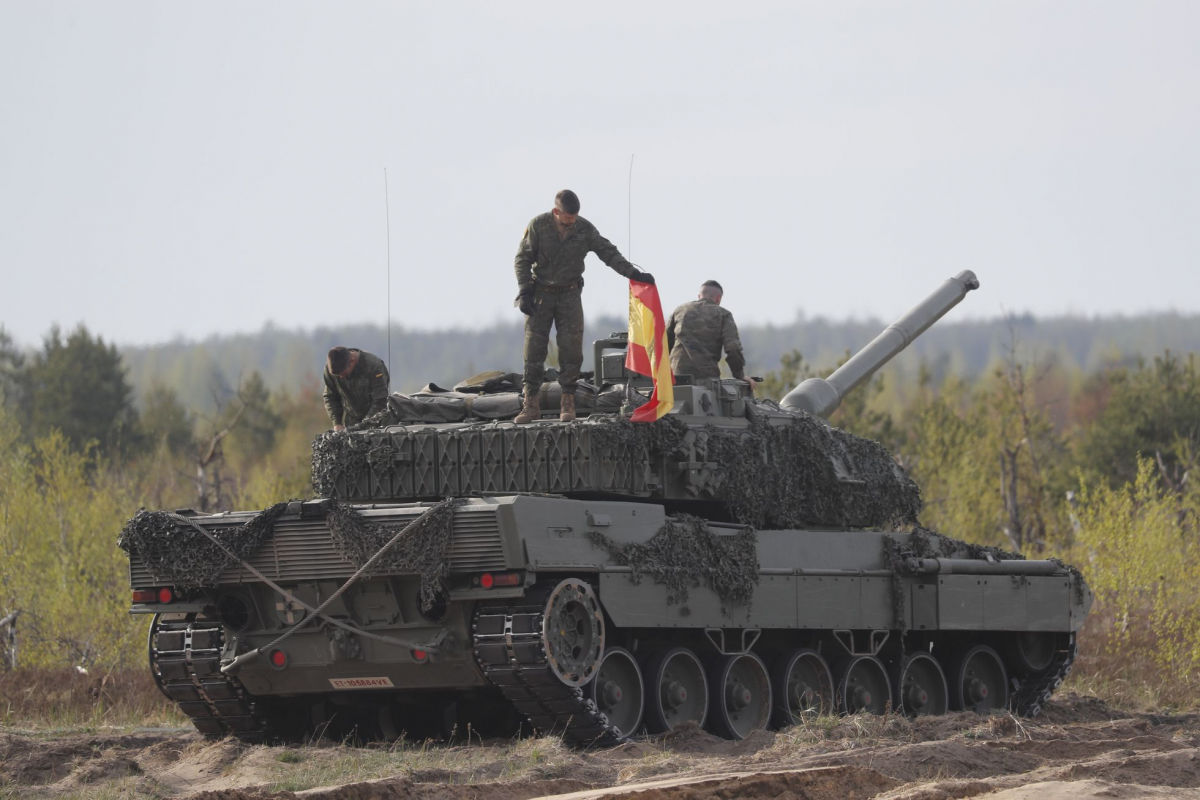 ​Испания передаст Киеву не только танки Leopard: Умеров рассказал о новом пакете помощи