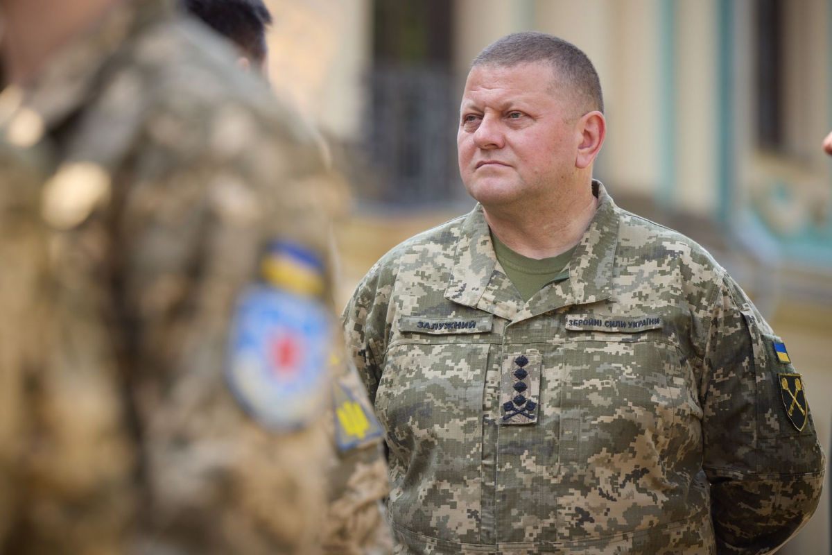 Командование НАТО провело с Залужным секретную встречу для перезагрузки военной стратегии - The Guardian