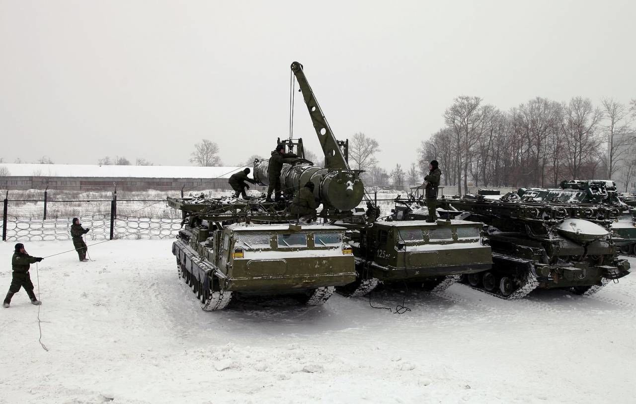 ​Артиллерийская часть горит: беспилотники атаковали военные объекты в Краснодарском крае – появились кадры