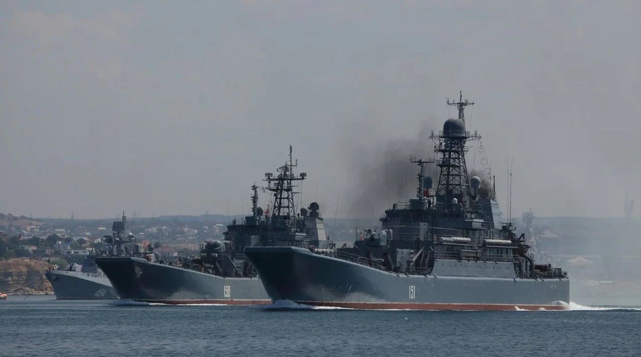 Спутник нашел, куда Россия вывела большую группу десантных кораблей ЧФ РФ