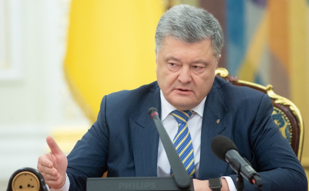 Порошенко сообщил о крупных войсках России возле украинской границы