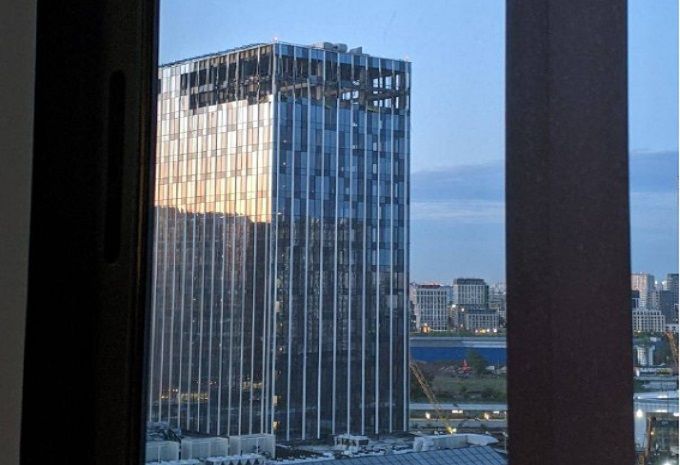 Атака дронів на Москву: один упав неподалік від будівлі Міноборони, центр столиці РФ перекрито