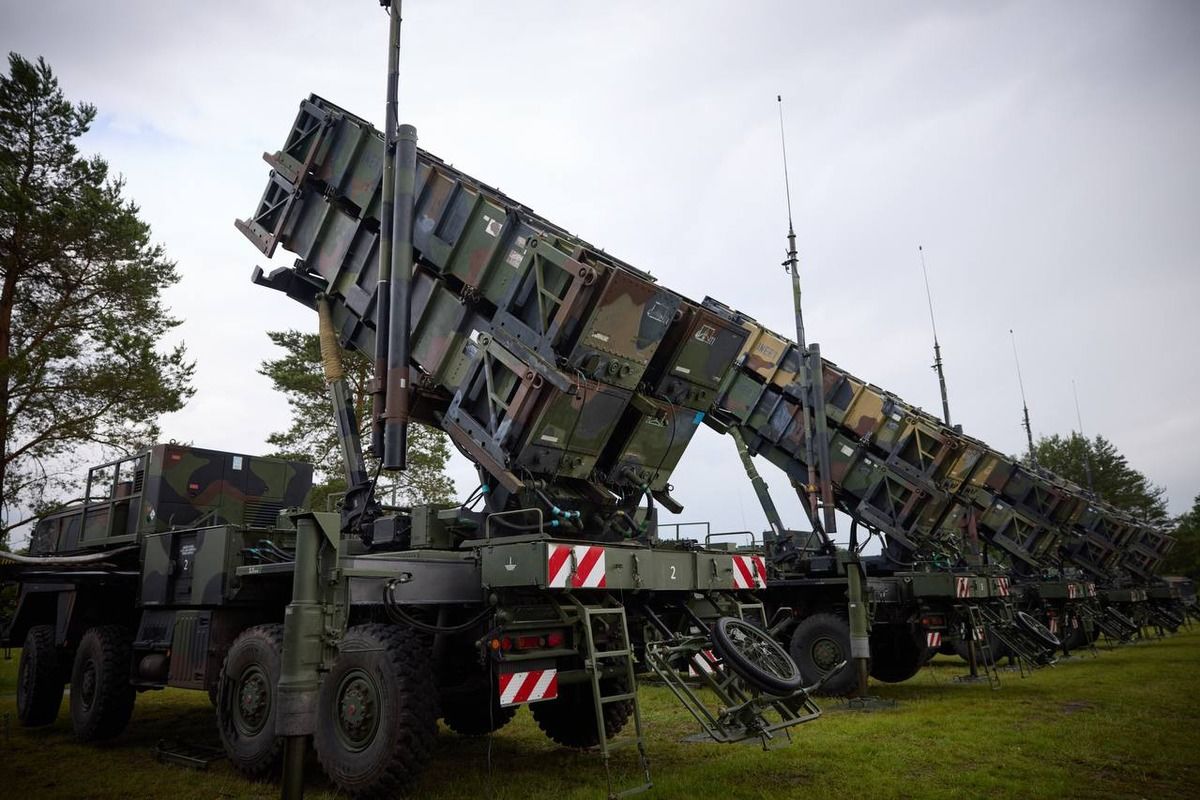 Украина получит дополнительные системы ПВО Patriot, IRIS-T и SAMP-T: Шмыгаль назвал количество