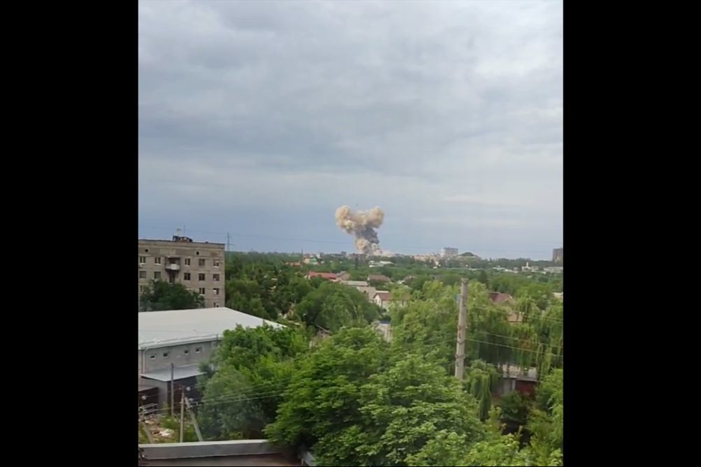 ​Z-военкоры в тревоге после прилетов по Донецку: "Какие-то новые ракеты США, их не слышно"