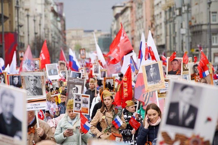 В России отменяется уличное шествие "Бессмертного полка" на 9 Мая: организаторы придумали нелепое объяснение