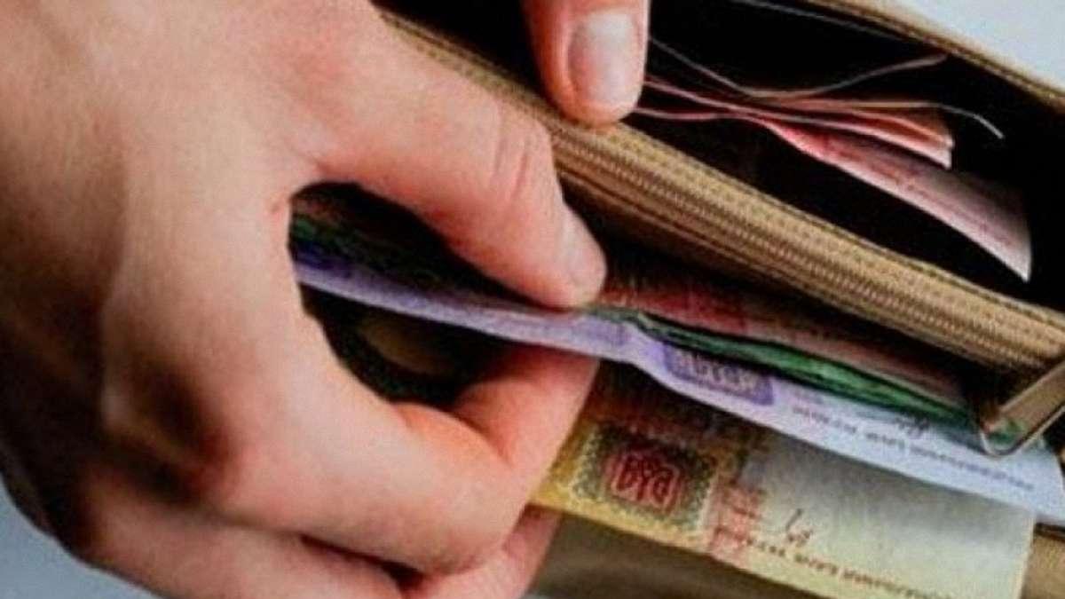 Более 1,5 млн украинцев официально стали должниками: что произошло