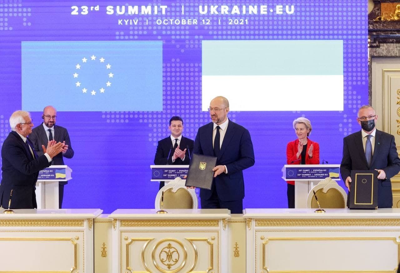 Україна та ЄС підписали історичну угоду у Києві: заявка була подана 14 років тому 