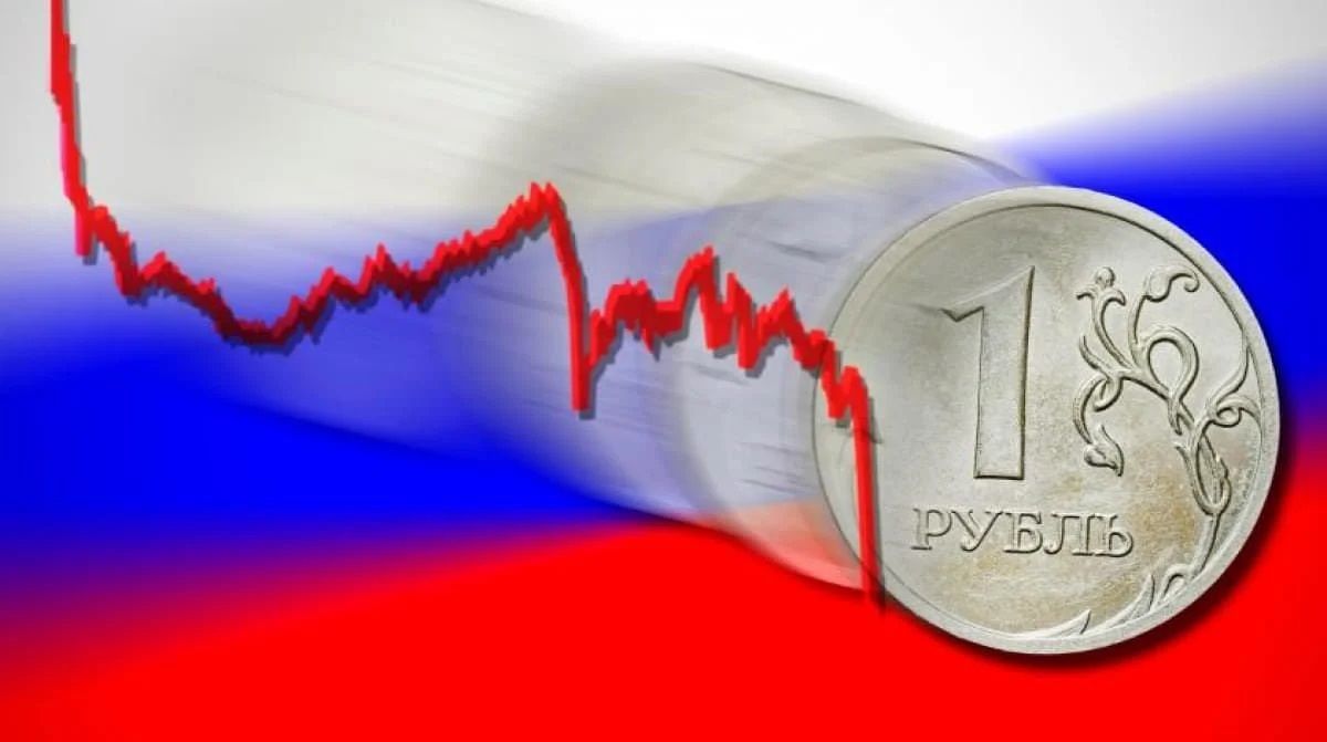 На фінансових ринках Росії паніка й обвал акцій: росіяни кинулися скуповувати долари по 100 рублів