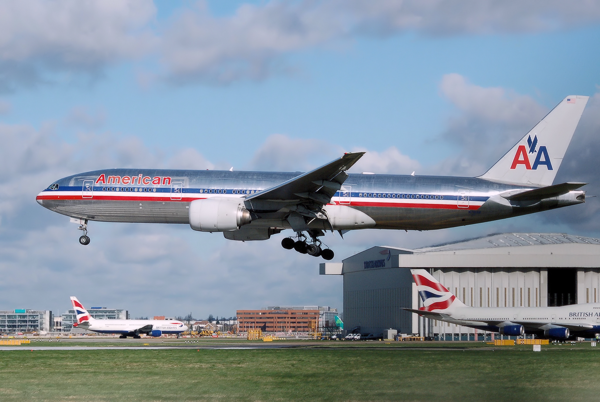 American airlines. Самолет Американ Эйрлайнс. Американ Эйрлайнс 1990 самолеты. Boeing 777 American Airlines. B777-200er.