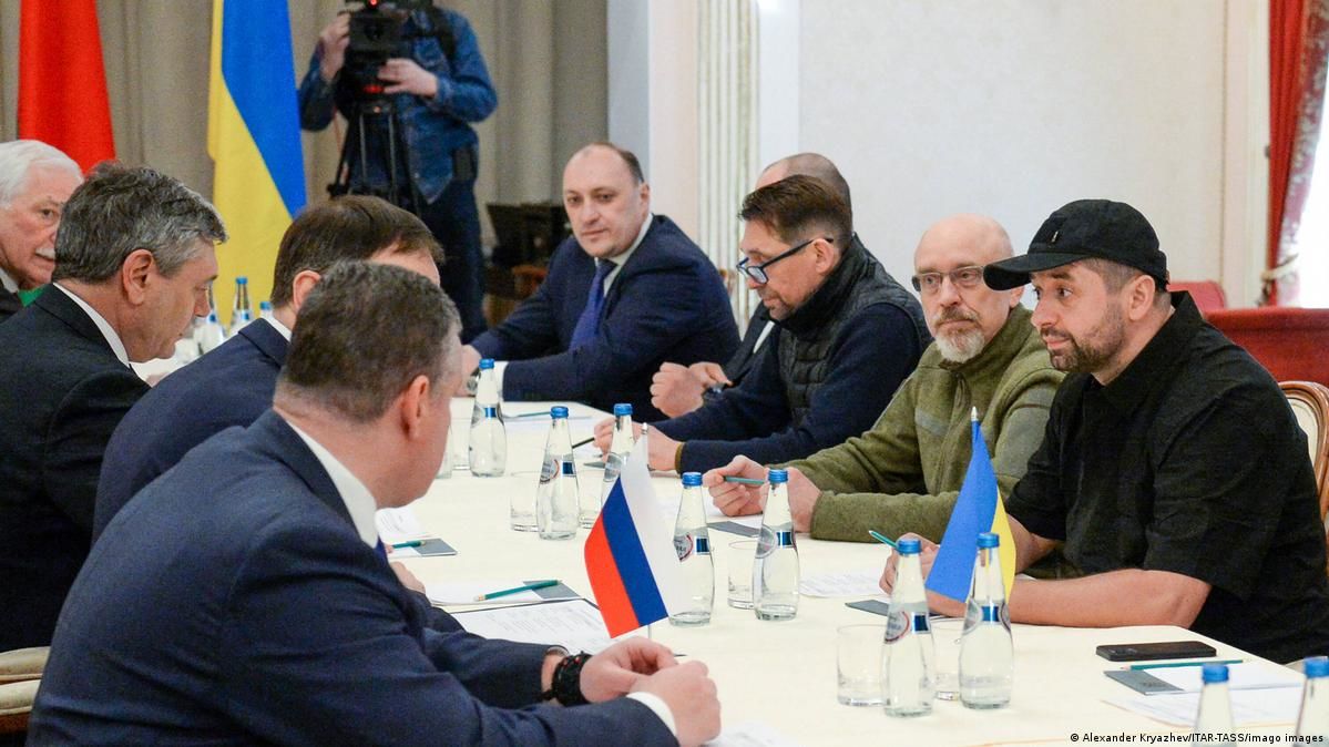​"Любой разговор о переговорах – это лишь путь к расширению зоны оккупации", – Сеть о Путине и Украине
