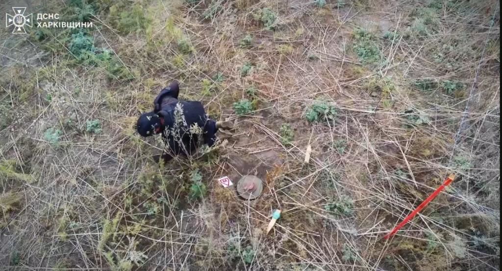 Под Харьковом обнаружены минные поля, которые "прикрывали" российский военный аэродром