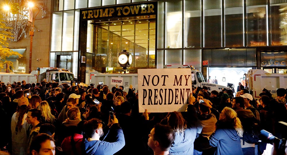 Мнение Трампа никого не волнует, или Проявление демократии? - в суде Нью-Йорка мигрантам разрешили не выполнять приказ нового президента