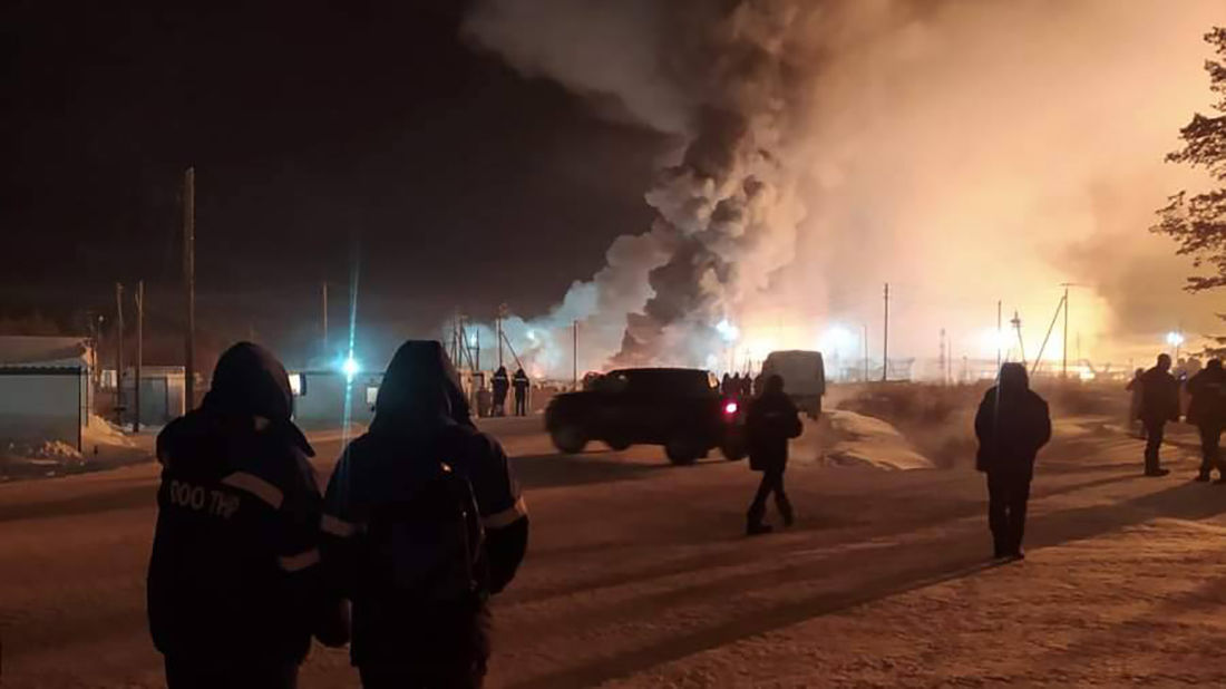 В РФ продолжается серия крупных ЧП: горит и взрывается нефтегазовый завод