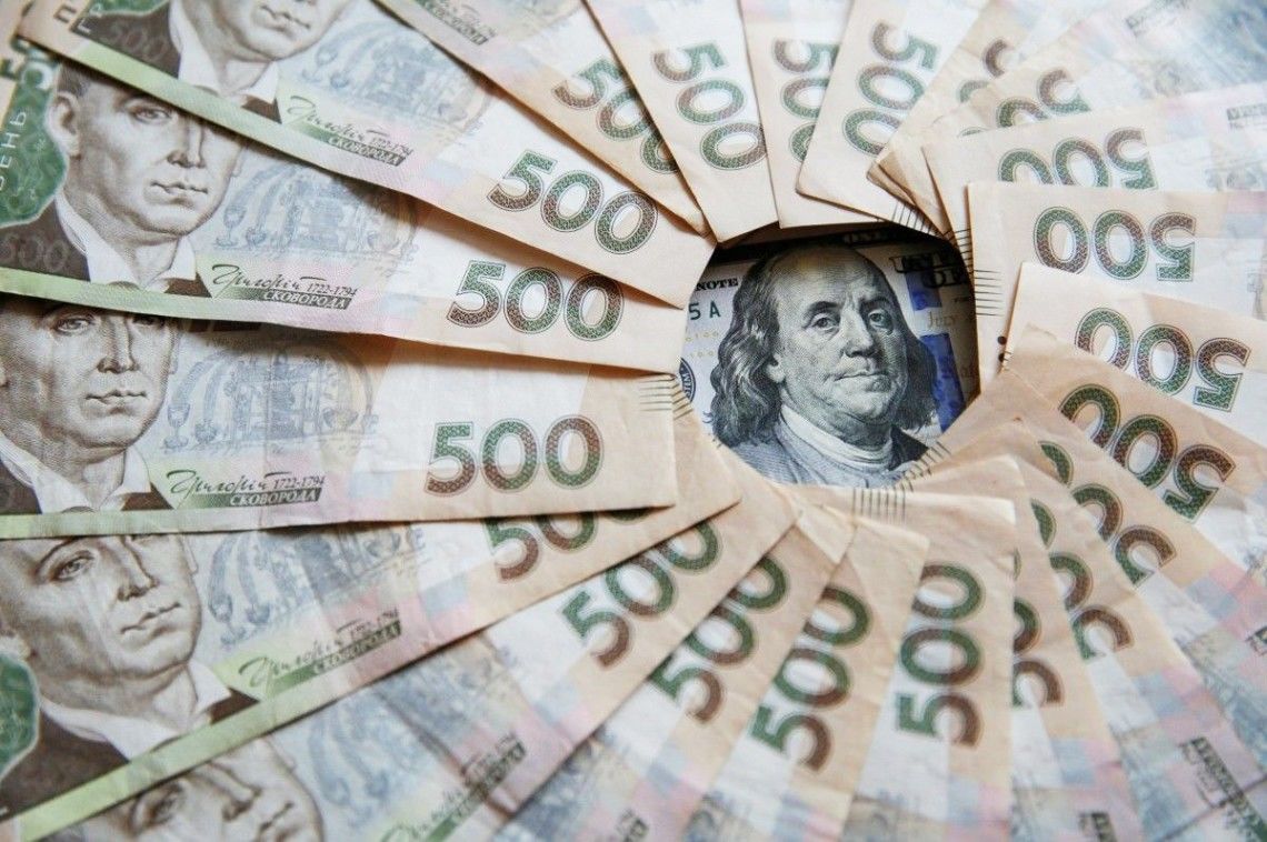 Курс доллара в Украине перешагнет психологическую отметку: аналитики сделали прогноз