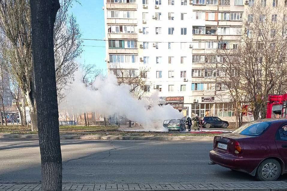 ​В Мариуполе мощный взрыв: в машине подорван российский полицай