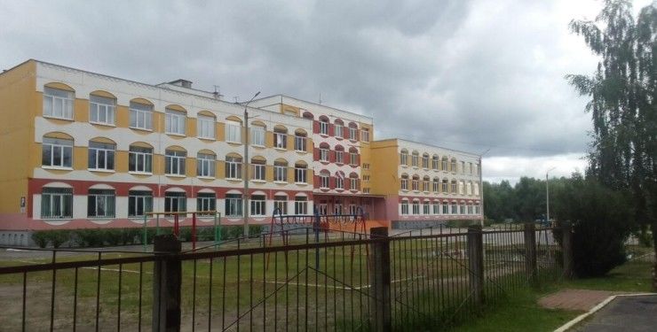 Россия сходит с ума: в Брянске школьница расстреляла одноклассников из дробовика и убила себя