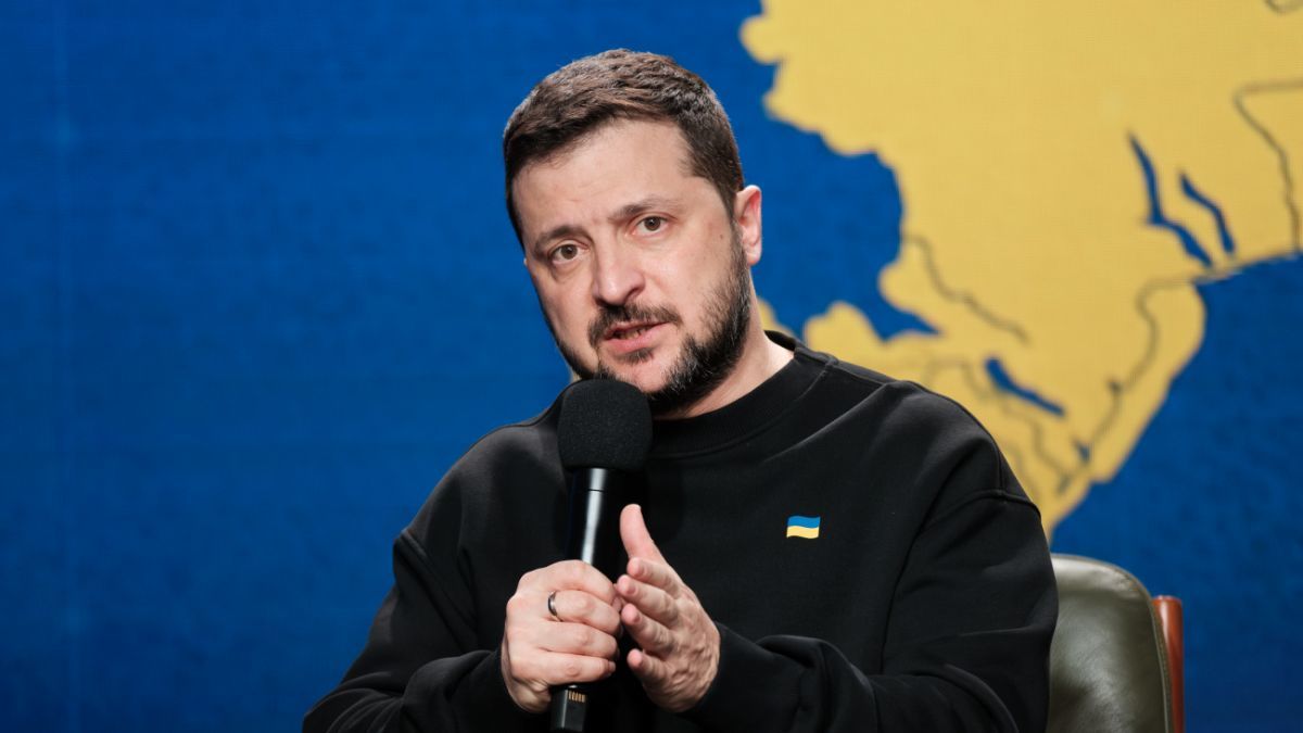 ​"Самая важная профессия для украинца — быть в Украине", — Зеленский подвел итоги 2023 года