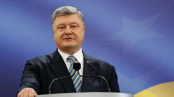 Петр Порошенко назвал условие, при котором военное положение в Украине моментально будет отменено