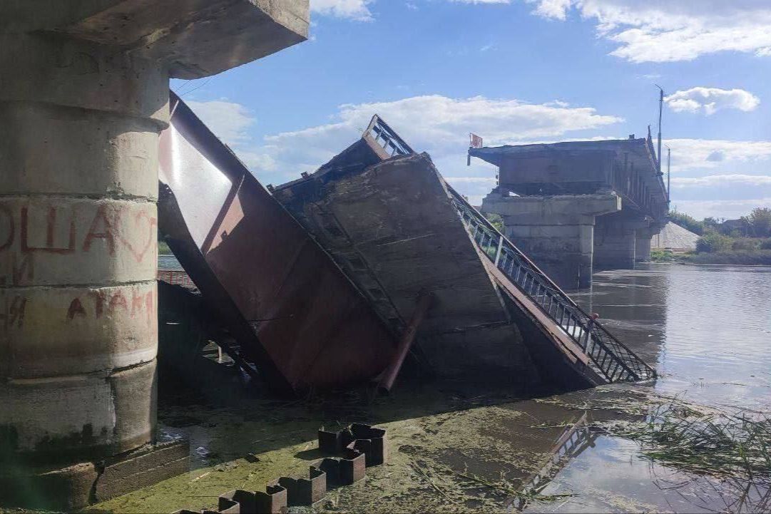 ​После подрыва моста на Курщине в окружение попали сотни военных РФ, началась паника — Z-каналы