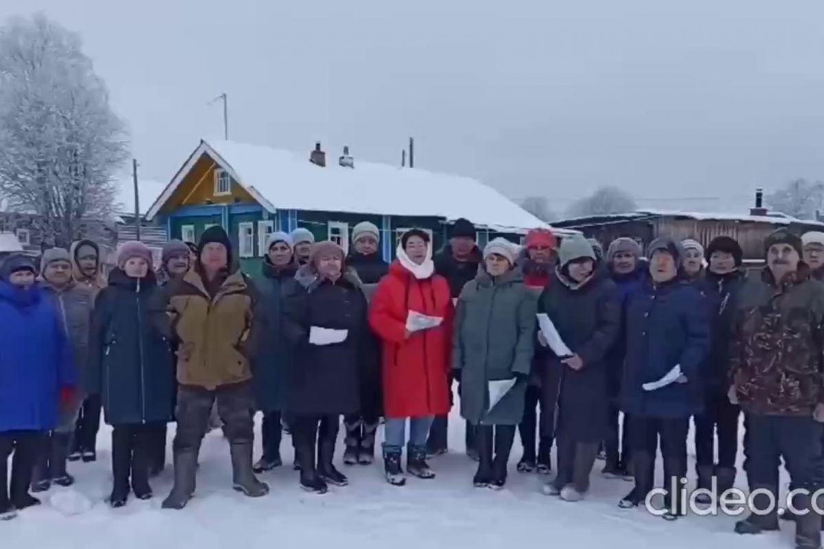 ​Под Архангельском 13 деревень отрезаны от мира, жители записали Путину "челобитную": "21-й век на дворе"