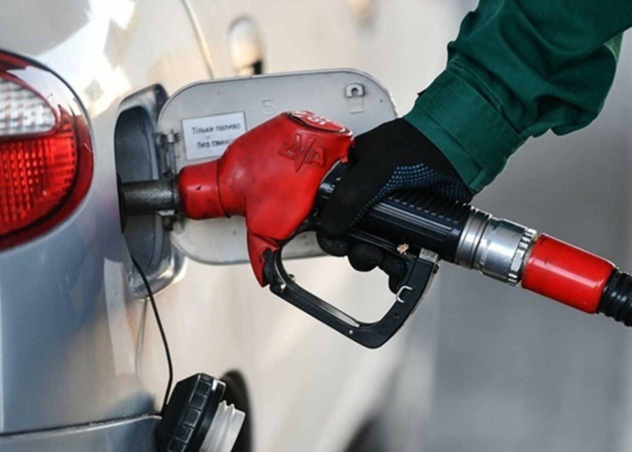​В РФ резко подскочили цены на бензин, и это еще не пик: СМИ озвучили главную причину