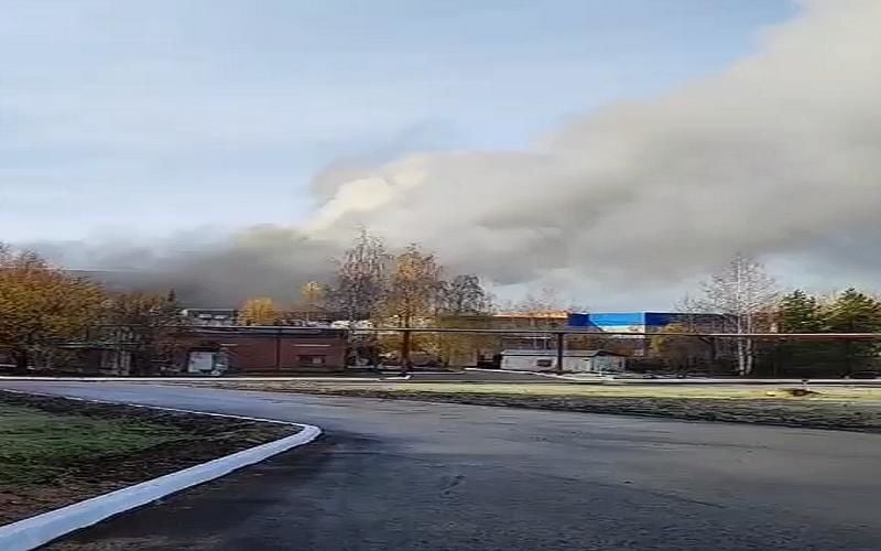 У підмосковному Хотьковому загорілося підприємство, яке конструює ядерні "Тополі" для Путіна