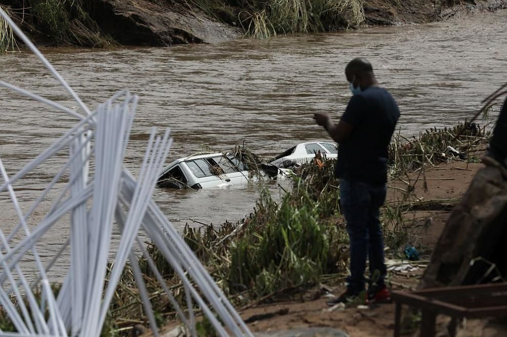 Катаклизмы обрушлись на Африканский континент: в ЮАР из-за наводнений и торнадо много жертв