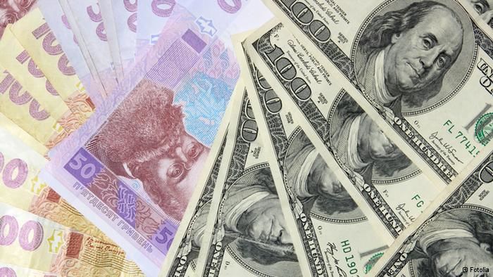 ​Доллар в Украине “взлетел” до исторического максимума: Нацбанк озвучил курс валют