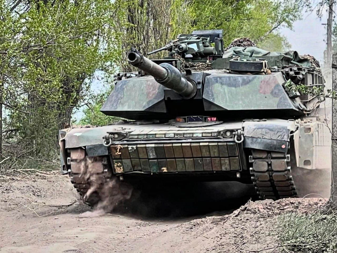 Украина может получить от Австралии более полусотни танков Abrams, не использовавшихся в бою 