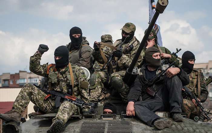 Массированные атаки: сепаратисты били по Чермалыку и Красногоровке из реактивных систем залпового огня и 122-мм артиллерии