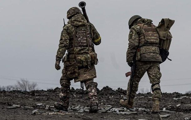 В Украине продлен срок добровольного возвращения на службу после "самоволки"