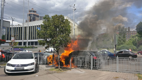 Взрыв в Киеве: в центре столицы подорвался автомобиль 